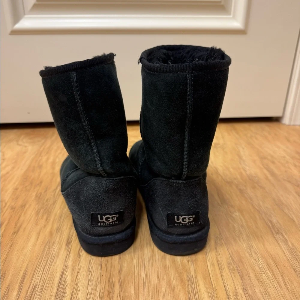 UGG Australia Women’s Classic Short Suede Water Resistant Boots